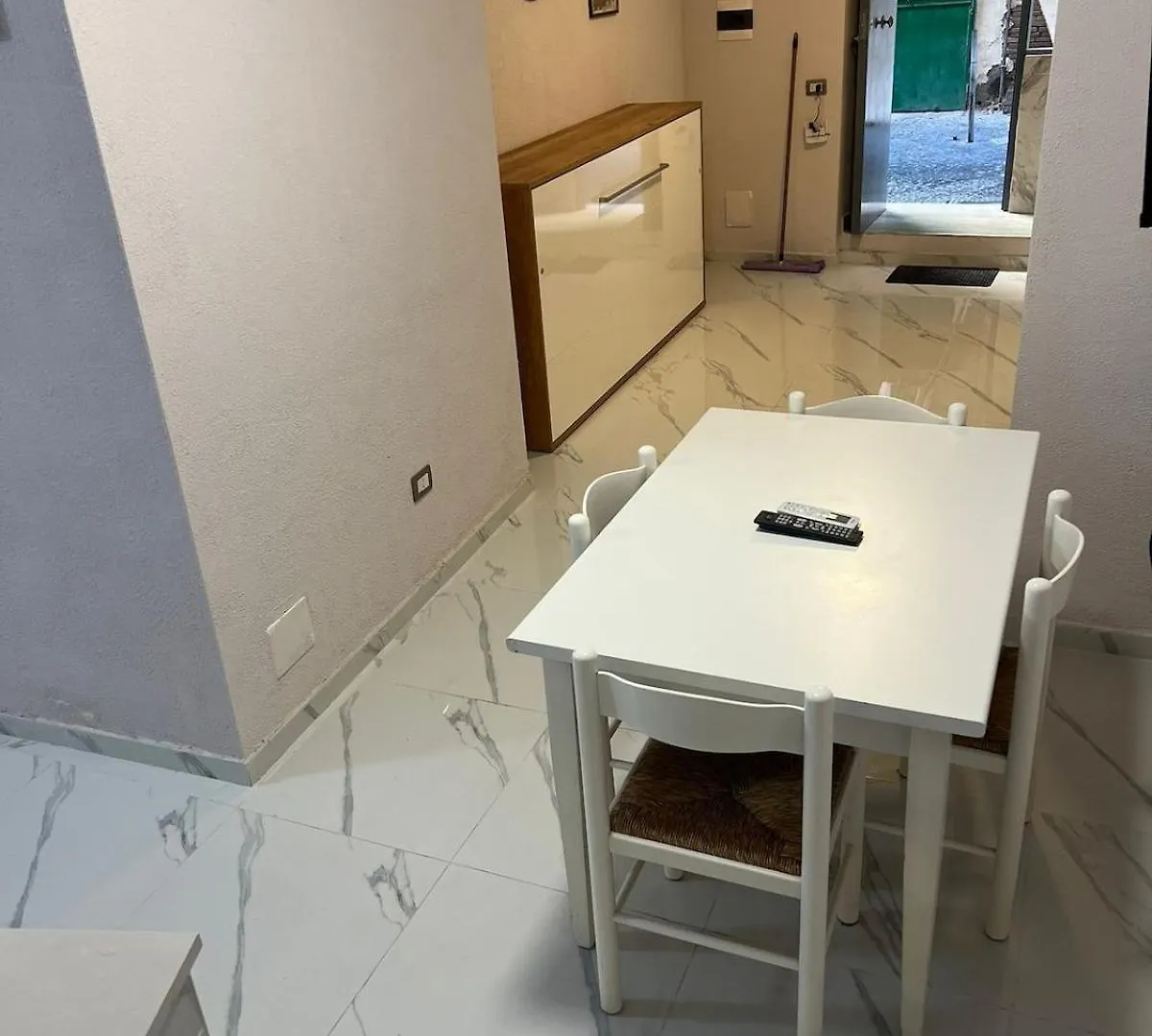 Apartment Montesilvano 3 In Rione Sanita Naples